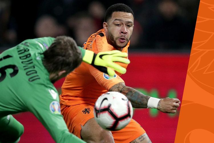 Memphis Depay mencetak gol pada pertandingan Belanda vs Belarus dalam babak kualifikasi Piala Eropa 2020 di Stadion De Kuip, 21 Maret 2019. 