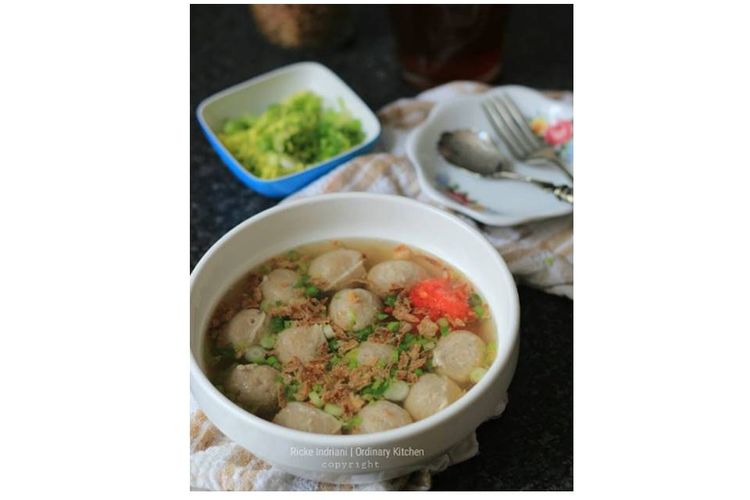 Bakso yang dibuat oleh seorang food blogger, Ricke Indriani.