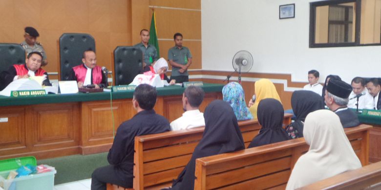 Jaksa penuntut umum menghadirkan 9 saksi dalam sidang perkara First Travel di PN Depok, Rabu (7/3/2018).(KOMPAS.com/AMBARANIE NADIA)