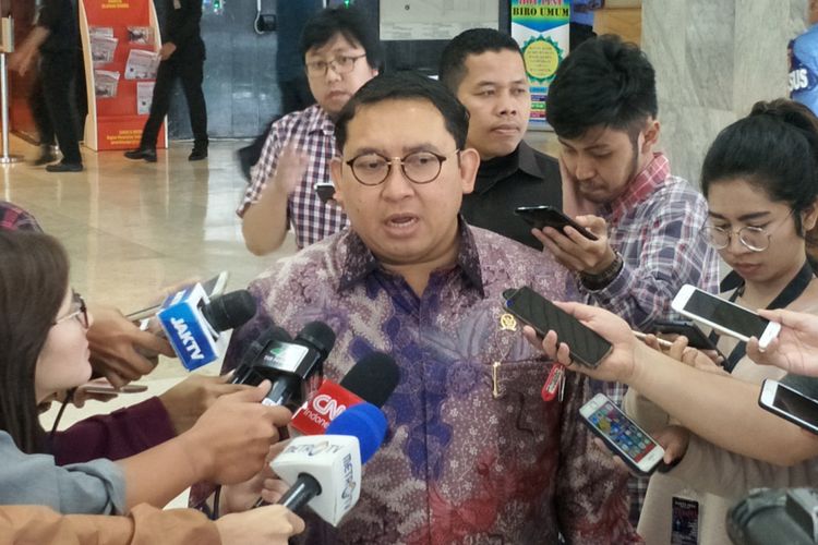 Wakil Ketua Umum Partai Gerindra Fadli Zon  saat ditemui di Kompleks Parlemen, Senayan, Jakarta, Senin (26/2/2018).