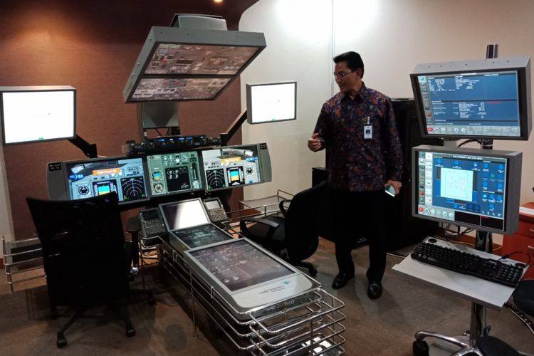 Suasana fasilitas latihan simulator, untuk melatih kabin kru dan pilot teknik pelayanan, penampilan, komunikasi, keamanan, dan pengamanan di Garuda Indonesia Training Centre, Duri, Jakarta Barat, Senin (10/9/2018).