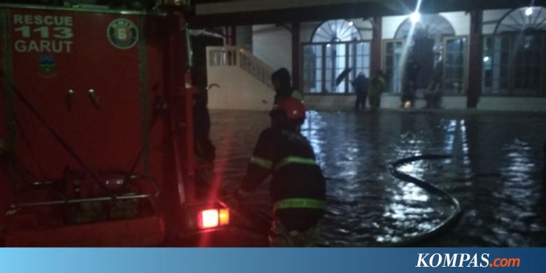 Pesantren Persis Rancabango Dilanda Banjir, Air Menggenangi Rumah Guru