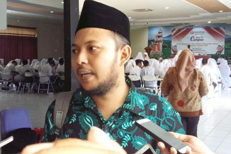 Ketua Bawaslu Kabupaten Jombang, Ahmad Udi Masykur, usai menjadi pembicara tentang pengawasan Pemilu di kampus STIKES ICME Jombang, Selasa (27/11/2018).