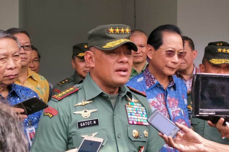 Panglima TNI Jenderal Gatot Nurmantyo saat ditemui di Markas Yonkav VII/Sersus, Cijantung, Jakarta Timur, Selasa (31/10/2017).