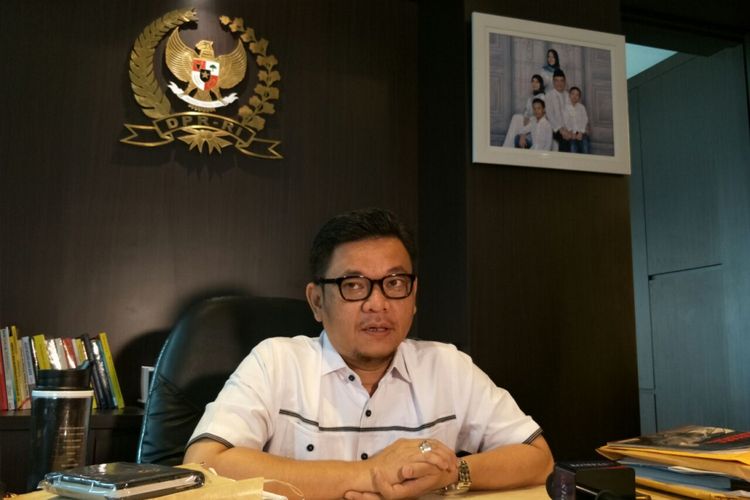 Juru bicara Tim Kampanye Nasional (TKN) Jokowi-Maruf, Ace Hasan Syadzily di Kompleks Parlemen, Jumat (15/2/2019). 
