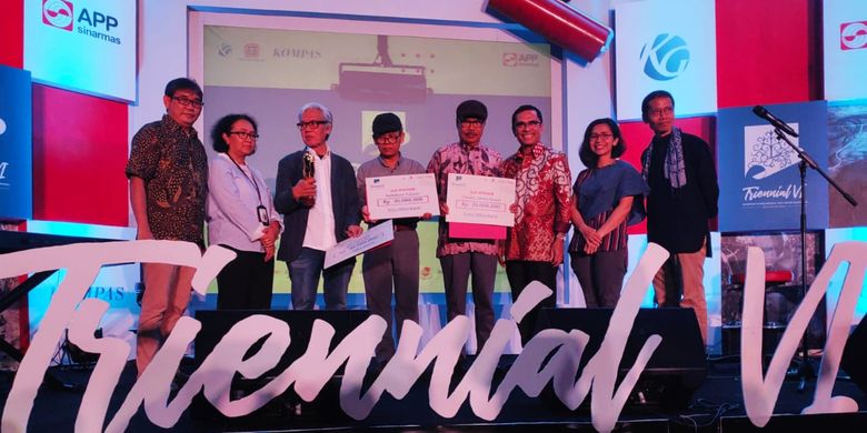 Para pemenang Kompetisi Internasional Triennial Seni Grafis Indonesia VI.