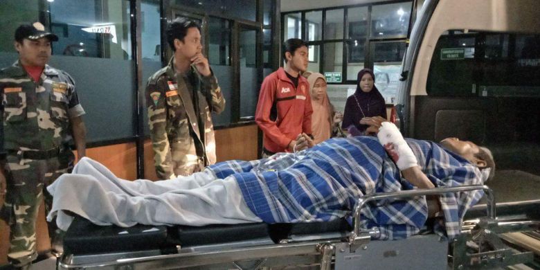 Korban pembacokan, H Ahmad Zaenuri, saat dirujuk di Rumah Sakit Tugu Semarang.