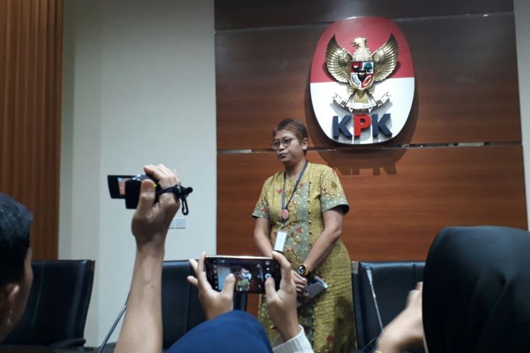 Pelaksana Harian Kepala Biro Humas KPK Yuyuk Andriati di gedung KPK, Kuningan, Jakarta, Kamis (10/8/2017)