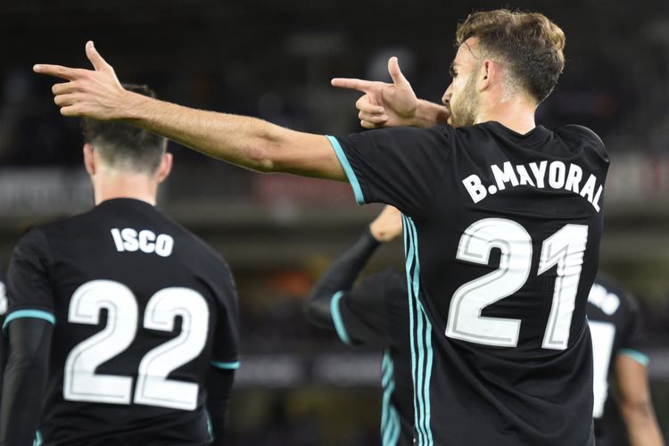 Penyerang Real Madrid asal Spanyol, Borja Mayoral, melakukan selebrasi setelah mencetak gol ke gawang Real Sociedad dalam pertandingan La Liga di Stadion Anoeta, San Sebastian, Minggu (17/9/2017).