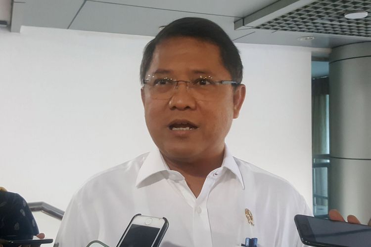 Menteri Komunikasi dan Informatika Rudiantara saat ditemui di kantor Kementerian Kominfo di Jakarta, Senin (7/5/2018).