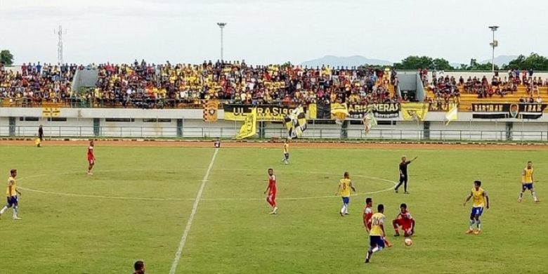 Suasana di Stadion Demang Lehman, Martapura dalam sebuah pertandingan yang mempertemukan Martapura FC vs Barito Putera.