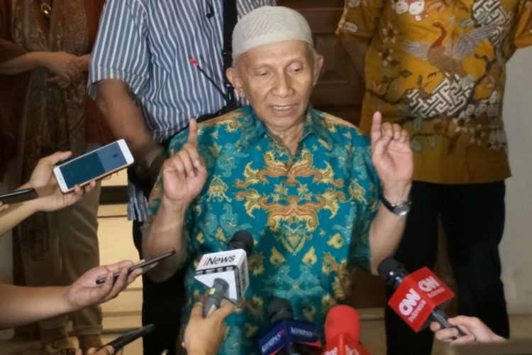 Ketua Dewan Kehormatan Partai Amanat Nasional (PAN) Amien Rais saat ditemui di rumah pemenangan PAN, Jalan Daksa, Jakarta Selatan, Senin (8/20/2018) malam. 