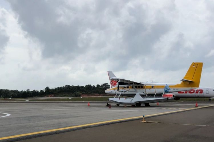 Pesawat tipe kecil jenis Tryouter ini berhasil dievakuasi teknisi Jakarta, sekitar pukul 10.15 WIB, Minggu (11/9/2018). Dan sudah berada di Bandara Hang Nadim.