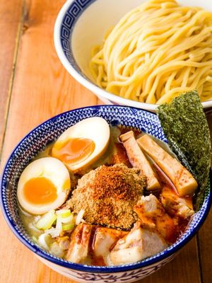 Menya Kanetora / Ajitama Karagara Tsukemen (1030 yen)

