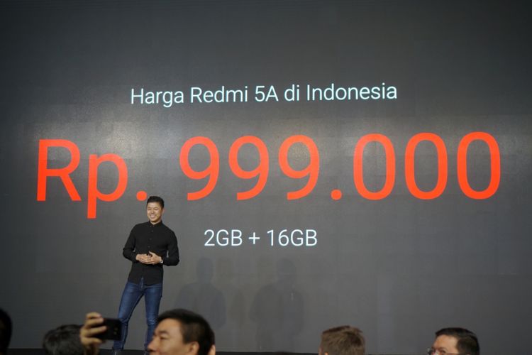 Director Product Management and Marketing Xiaomi Global, Donovan Sung mengumumkan harga Xiaomi Redmi 5A Rp 999.000 di Indonesia.