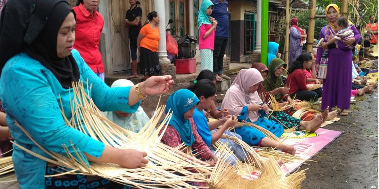 Jarang Orang  Tahu Desa  Ini Penghasil Anyaman Asli Banyuwangi 