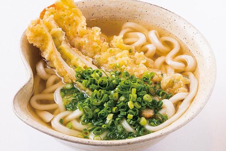 Chikuwa Ten Udon (Udon Pasta Ikan Goreng) harga 648 yen.