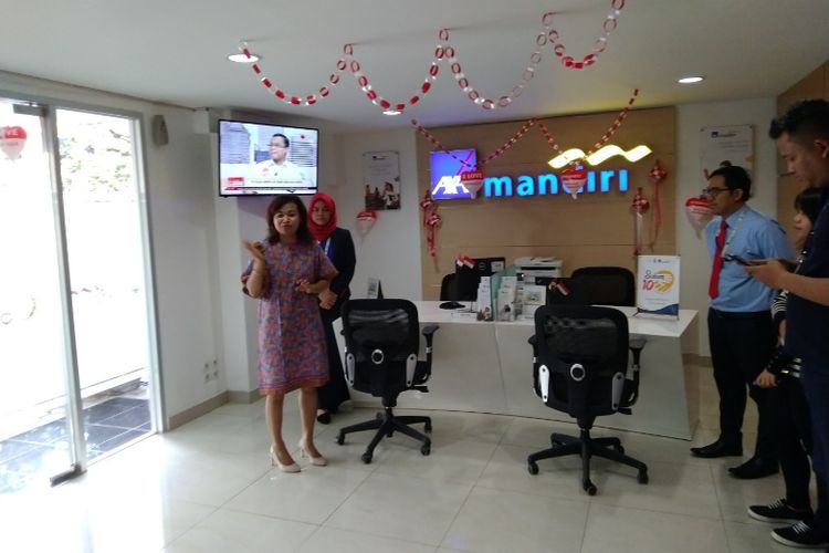 Customer Care Corner AXA Mandiri di Palembang, Sumsel. Foto diambil Senin (20/8/2018).
