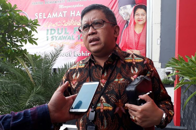 Sekjen PDI-P Hasto Kristiyanto di DPP PDI-P, Menteng, Jakarta Pusat. Jumat (7/7/2017)