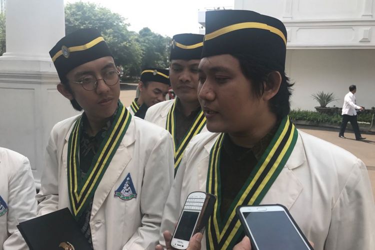 Pengurus Pusat Pelajar Islam Indonesia usai bertemu Presiden Joko Widodo di Istana Merdeka, Jakarta, Kamis (3/8/2017).