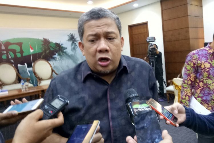 Wakil Ketua DPR Fahri Hamzah di Kompleks Parlemen, Senayan, Jakarta
