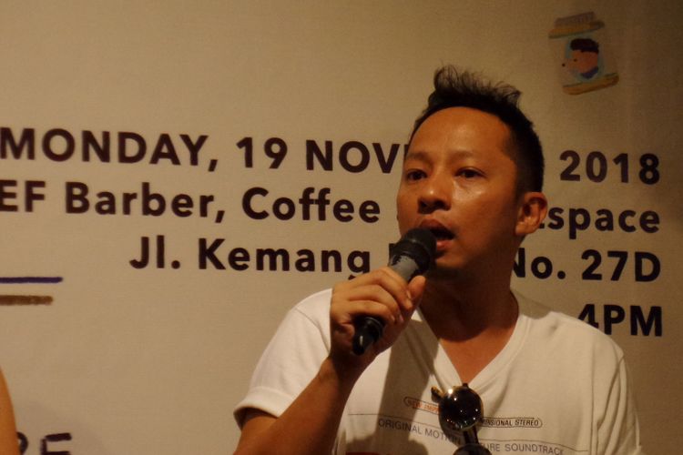 Aktor Ringgo Agus Rahman ketika menghadiri peluncuran buku anak berjudul Little Chief Goes To The Barbershop karya presenter televisi Tascha Liudmila di Chief Barber, Coffee & Artspace Kemang, Jakarta Selatan, Senin (19/11/2018).