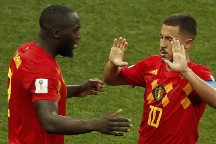 Romelu Lukaku dan Eden Hazard merayakan gol Belgia ke gawang Panama pada laga Grup G Piala Dunia 2018 di Sochi, 18 Juni 2018. 