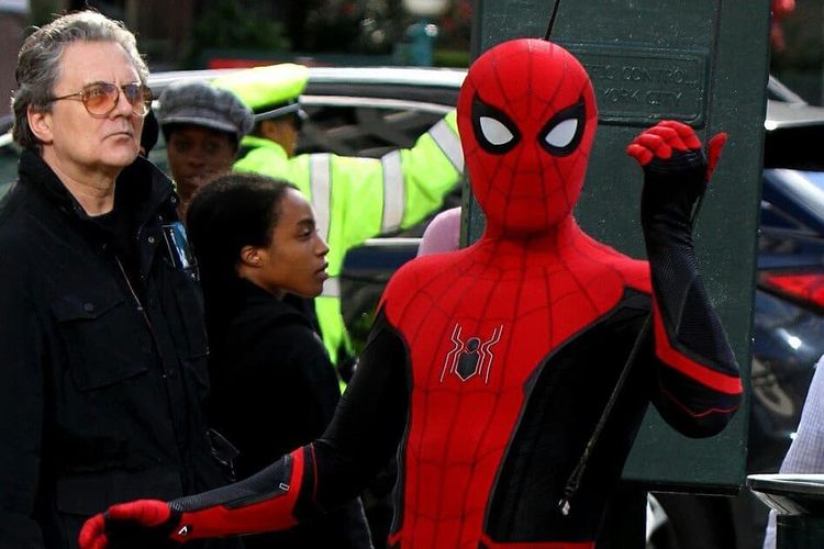 Penampilan Spider-Man dengan kostum terbarunya yang akan dikenakan dalam Spider-Man: Far From Home nanti.