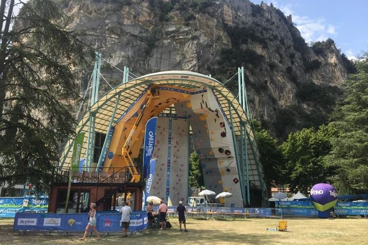 Enam atlet yunior panjat tebing yang dikirim ke IFSC Youth World Championships di Arco, Italia, telah tiba di lokasi dan langsung menjalani aklimatisasi dan orientasi sebelum kompetisi mulai bergulir pada Senin (26/8/2019). 