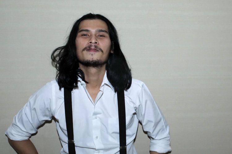 Penyanyi Muhammad Devirzha dalam peluncuran Oona TV di kawasan Jakarta Selatan, belum lama ini.