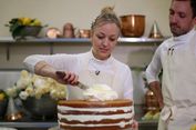 Berapa Dana yang Disiapkan untuk Membuat Kue Royal Wedding?