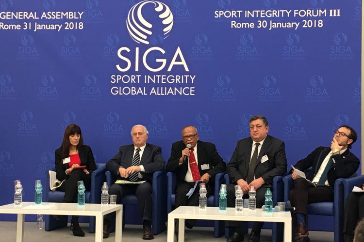 Ketua Umum Badan Olahraga Profesional Indonesia (BOPI), Mayjen. Purn. M. Noor Aman (tengah) menjadi pembicara dalam Sport Integrity Forum III di Roma, Italia, 30-31 Januari 2018.  