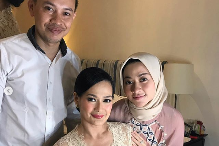 Artis peran Donna Harun resmi menikah kembali untuk yang ketiga kalinya.