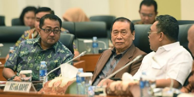 Wakil Ketua Banggar DPR RI Teuku Riefky Harsya mengapresiasi tanggapan yang disampaikan oleh Koordinator Panja Pemerintah yang diwakili oleh Dirjen Perimbangan Keuangan Kemenkeu