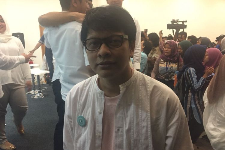 Armand Maulana ditemui sesudah ambil bagian dalam jumpa pers peluncuran klip video lagu Cahaya dalam Sunyi di kawasan Kuningan,  Jakarta Selatan, Rabu (6/6/2018).