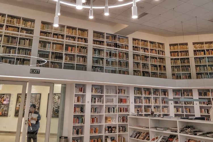 5 Perpustakaan Keren Yang Bikin Kamu Betah Baca Buku Lama Lama