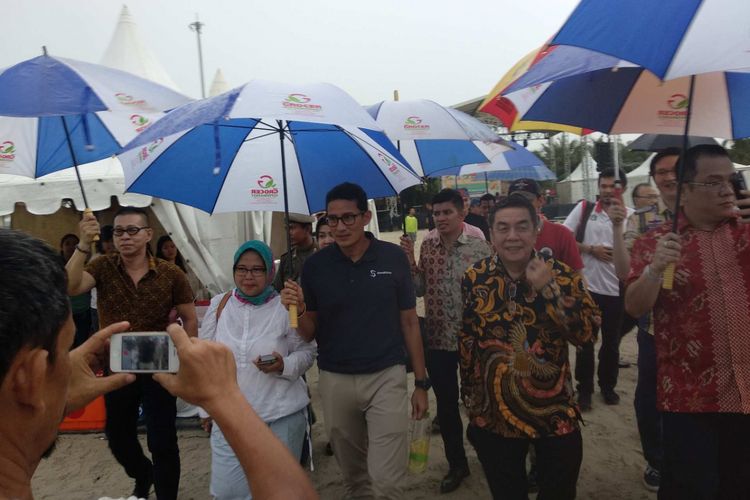 Wakil Gubernur DKI Jakarta Sandiaga Uno berkunjung ke Mall Ancol Beach City, Sabtu (17/3/2018).