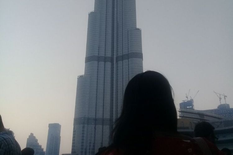 Gedung Burj Al-Khalifa, gedung tertinggi di dunia dengan tinggi sekitar 800 meter di Dubai, Uni Emirat Arab (UEA), Sabtu (28/10/2017). 