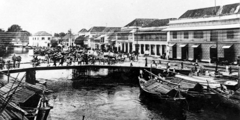 Inilah wajah Jembatan Merah dulu dan sekarang, di mana pernah terjadi peristiwa heroik pada tahun 1945.