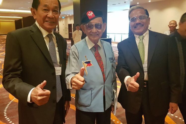 Bertemu dengan Fidel V Ramos, Presiden Filipina 1992-1998 di sela-sela acara ?Small Gathering of Retired Senior Military Generals of ASEAN? yang berlangsung sejak tanggal 15 hingga 18 Januari 2018.  Gathering ini adalah merupakan hasil dari kesepakatan yang telah dicapai antara Pinnacle Club of ASEAN bersama US-China Sanya Initiative, tahun lalu di Bangkok, yang kemudian disetujui oleh Angkatan Perang Philippina untuk berperan sebagai tuan rumah dengan dukungan penuh oleh Sekretariat The Pinnacle Club.