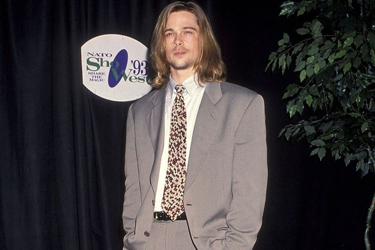 Setelan jas ala Brad Pitt yang mendobrak pakem tahun 90-an