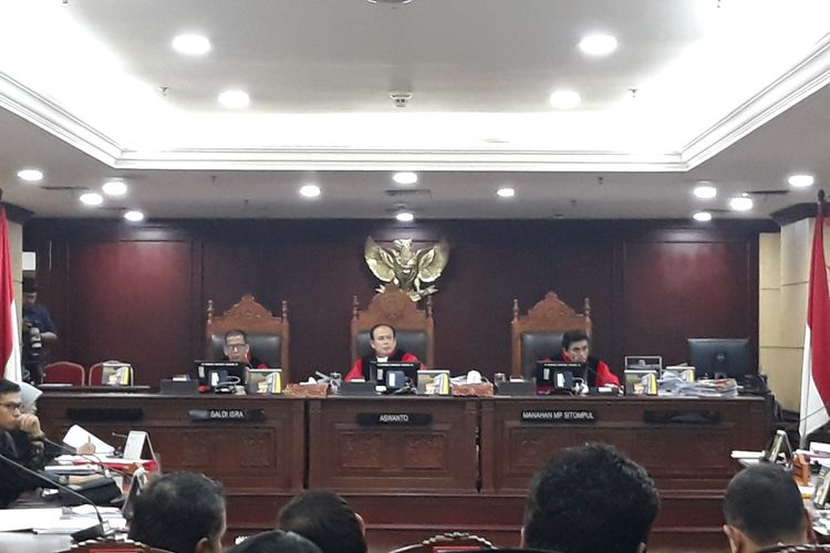 Sidang sengketa hasil pemilu legislatif di Gedung Mahkamah Konstitusi (MK), Jakarta Pusat, Rabu (24/7/2019).