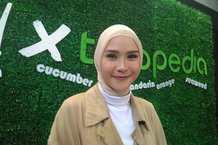Artis peran Zaskia Adya Mecca saat ditemui di kawasan Ampera, Jakarta Selatan, Senin (27/8/2018)