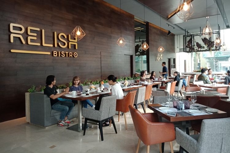 Relish Bistro yang terletak di Gedung Fraser Residence Menteng, Jakarta bisa menjadi salah satu alternatif tempat bersantai di jantung Kota Jakarta.