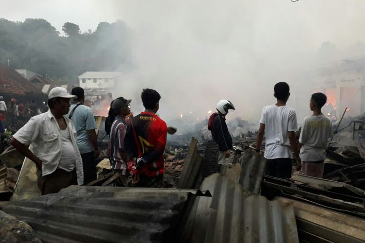 Situasi di pasar Seketeng, Kabupaten Sumbawa yang mengalami kebakaran hebat pada Rabu (23/1/2019)