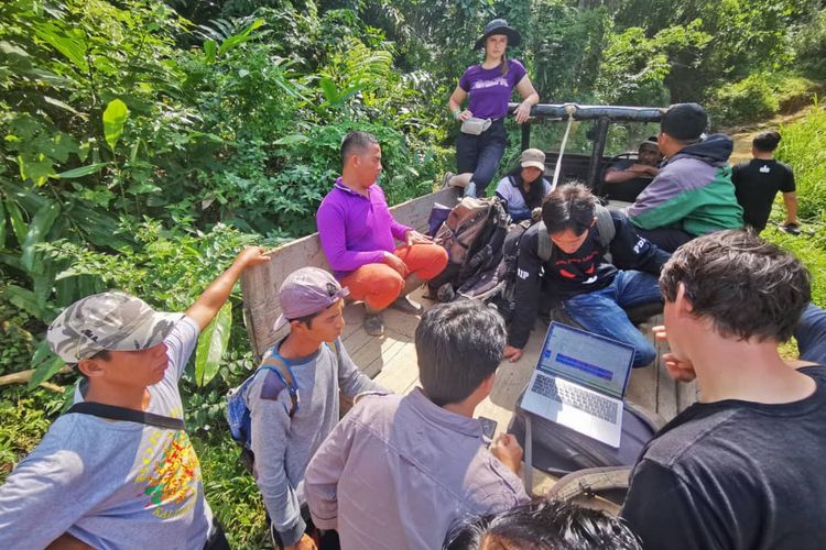 Warsi, Rainforest Connection dan Huawei berkolaborasi untuk menyelamatkan hutan yang tersisa di Sumatera Barat.