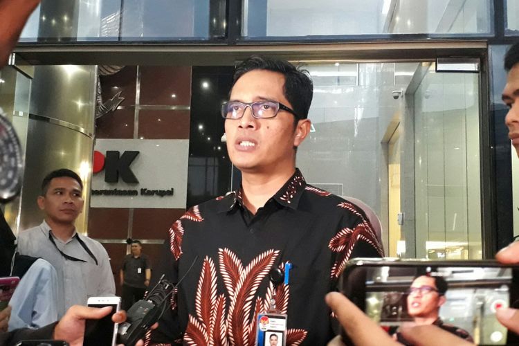 Juru Bicara KPK, Febri Diansyah, di gedung KPK, Kuningan, Jakarta, Selasa (13/2/2018).