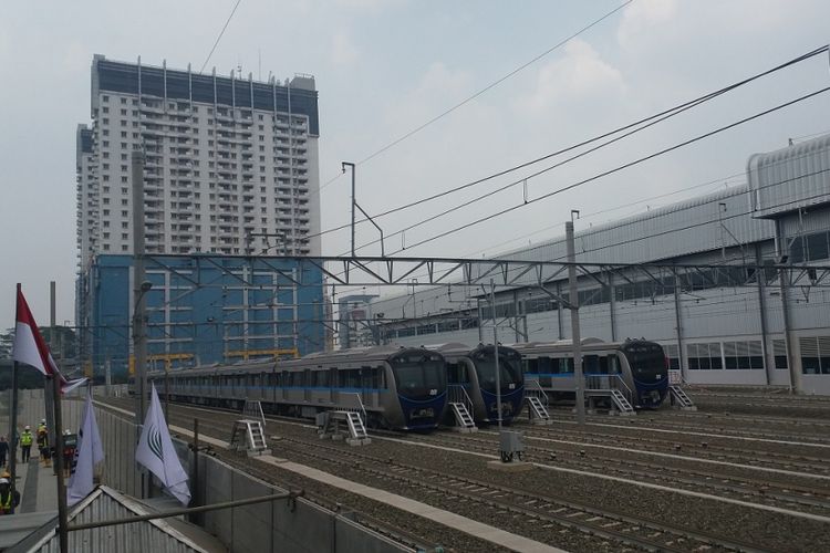 Kereta MRT Jakarta yang sudah disiapkan di Depo Lebak Bulus, Jakarta Selatan, Selasa (28/8/2018).