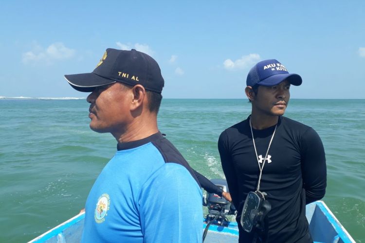 Upaya pencarian korban hilang tenggelam di laut selatan Pantai Ujunggenteng, Kecamatan Ciracap, Sukabumi, Jawa Barat, Selasa (19/6/2018).
