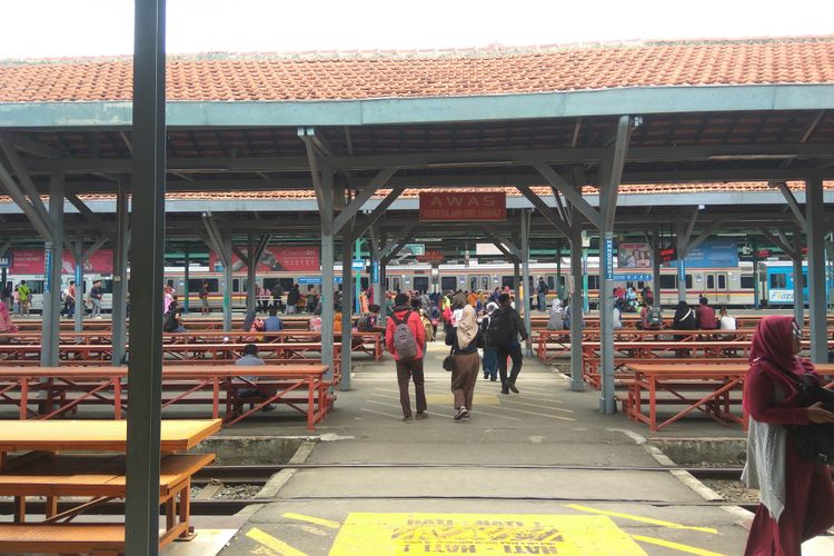 Stasiun Manggarai di Jakarta Selatan jadi stasiun tersibuk di Indonesia, Kamis (1/2/2018)